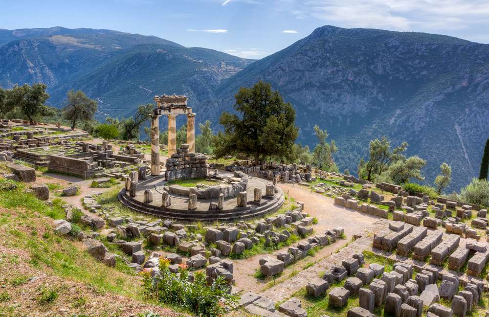 Pronea temple, Delphi